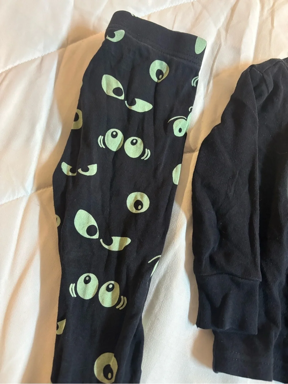 Old Navy Kids Black and Green 